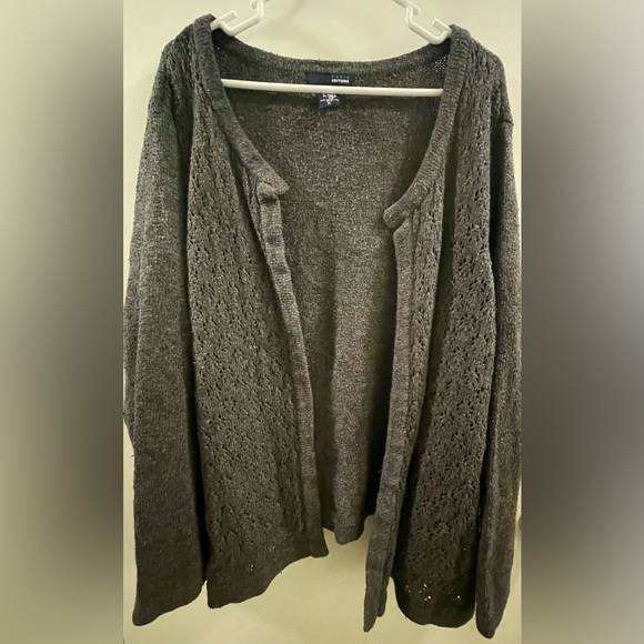 Basic Editions Cardigan - Picture 1 of 3